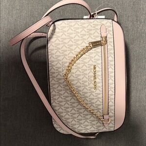 Michael Kors Jet Set Blush and Cream Crossbody Bag